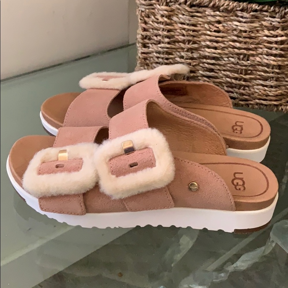 ‼️NEW UGG FLUFF INDIO - Picture 4 of 8